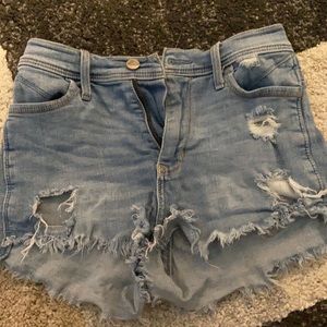 hollister jean shorts size w24